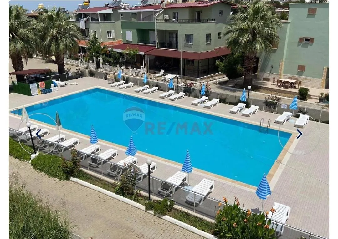Kusadasi Deniz Yildizi Sitesi Havuzlu Villa