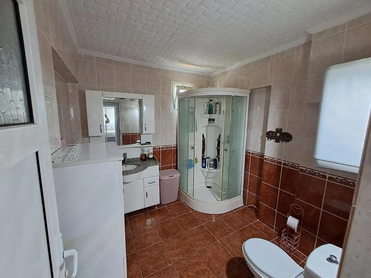 Kusadasi Deniz Yildizi Sitesi Havuzlu 0*,