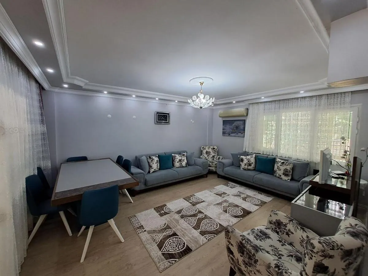 Villa Kusadasi Deniz Yildizi Sitesi Havuzlu Türkiye