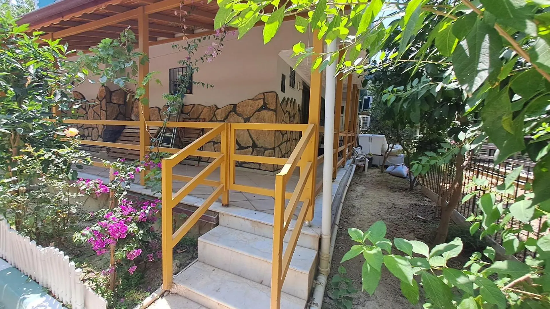 Kusadasi Deniz Yildizi Sitesi Havuzlu 0*,  Türkiye
