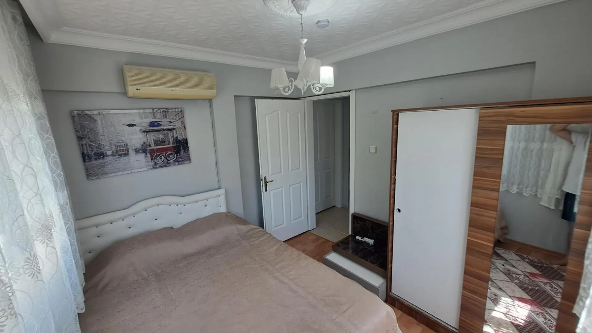 Kusadasi Deniz Yildizi Sitesi Havuzlu Villa